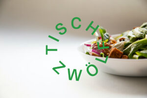 Tisch Zwölf MIttagessen in der Guten Stube Andelsbuch.